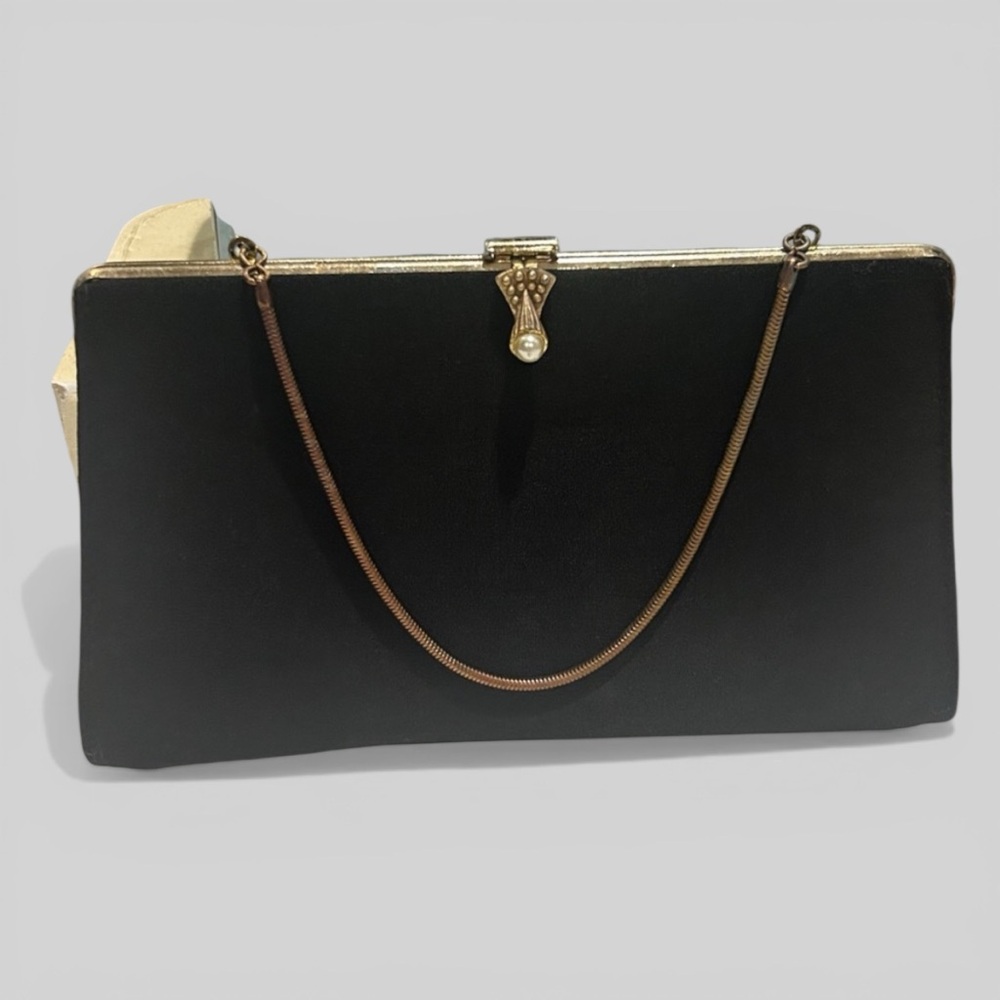 Vintage y2k 90s stunning pearl clasp black clutch chain evening handbag regency